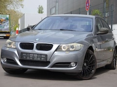 Bild des Angebotes BMW 320 320i Lim. Xenon/ Automatik/ PDC