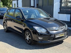 Bild des Angebotes Hyundai i30 1.4 Lim. 2.HAND / UNFALLFREI / EURO5