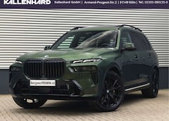 Bild des Angebotes BMW X7 xDrive 40i-M-Sport Pro-Ind ''Malachitgrün''