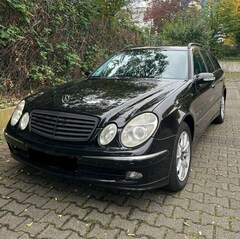 Bild des Angebotes Mercedes-Benz E 320 E 320 T CDI (211.222) Avantgarde Leder AHK