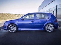 VW Golf 4 R32 4Motion. 4-Türer