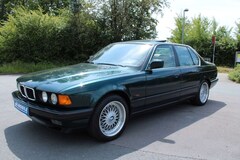 Bild des Angebotes BMW 740 i V8 E32 INDIVIDUALSERIE CLASS II HiFi Leder