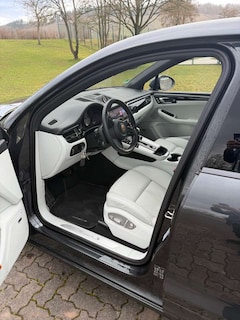 Bild des Angebotes Porsche Macan Macan S PDK