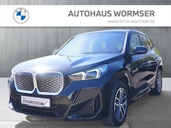 Bild des Angebotes BMW iX1 eDrive20 M Sportpaket DAB LED Komfortzg.