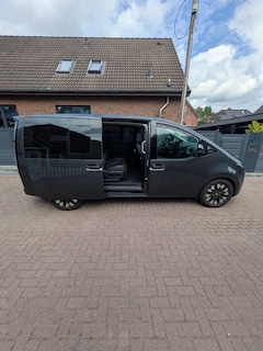 Bild des Angebotes Hyundai STARIA 2.2 CRDi Signature