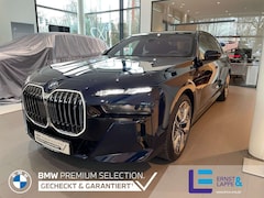 Bild des Angebotes BMW i7 xDrive60 M Sport || AHK Pano Autobahnass B&W