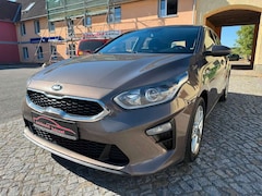 Bild des Angebotes Kia Ceed / cee'd Ceed 1.4 T-GDI Spirit Klima SHZ PDC 1.Hand