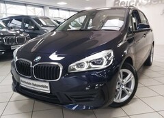 Bild des Angebotes BMW 225 Active Tourer i xDrive PANO LED BMW SCHECKH.