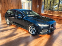 Bild des Angebotes Volvo V60 Kombi Momentum Pro,AHK