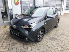 Bild des Angebotes Toyota Aygo x-play Team D