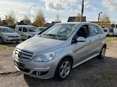 Bild des Angebotes Mercedes-Benz B 180 NGT Automatik *NAVI+PANO+XENON+TEMP+AHK* 2009
