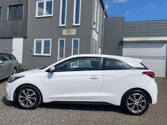 Bild des Angebotes Hyundai i20 Coupe Trend*2.Hand*Style*TüvNeu*SHZ*