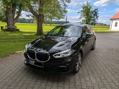 Bild des Angebotes BMW 120 i Sport Line AHK, 18 Zoll M Felgen,Panoramadach
