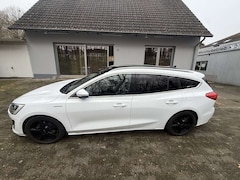 Bild des Angebotes Ford Focus Vignale