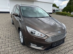 Bild des Angebotes Ford Focus Titanium,Navi,USB,Sitzheizung,Teilleder