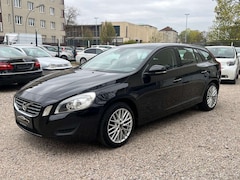 Bild des Angebotes Volvo V60 T3 Geartronic Powershift Kinetic*AHK*Top*
