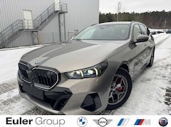 Bild des Angebotes BMW 540 d xDrive Touring Sportpaket HUD AHK-klappbar AHK N