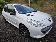 Bild des Angebotes Peugeot 206 + 1.4HDi Street/Racing-Klima/8xBereift-96.000KM