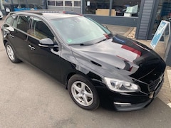 Bild des Angebotes Volvo V60 D 3  Kombi Kinetic