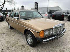 Bild des Angebotes Mercedes-Benz E 230 230 E - 3. Hand Familienbesitz