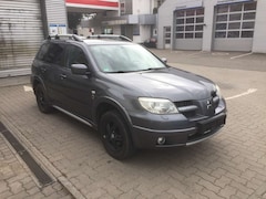 Mitsubishi Outlander ALLRAD AHK KLIMA