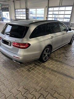 Bild des Angebotes Mercedes-Benz E 300 d 4Matic T 9G-TRONIC Avantgarde