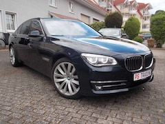 Bild des Angebotes BMW 750 i xDrive MEGA VOLL !! Scheckeft !! 2 Hand !!