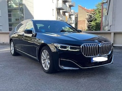 Bild des Angebotes BMW 745 745e TV und Tablett hinten