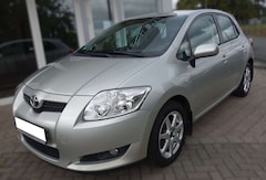 Bild des Angebotes Toyota Auris Team. Neu Kuplung, neu Bremsen. TÜV 04.27