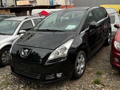Bild des Angebotes Peugeot 5008 1.6 e-HDi Active / 7-Sitzer