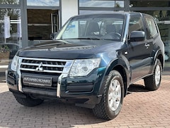 Bild des Angebotes Mitsubishi Pajero 3.2 DI-D Automatik 3 türig 4x4