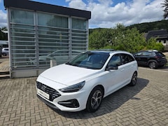 Bild des Angebotes Hyundai i30 cw Intro Edition