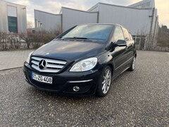 Bild des Angebotes Mercedes-Benz B 180 /Automatik/AHK/Vollleder/TÜV.02.27