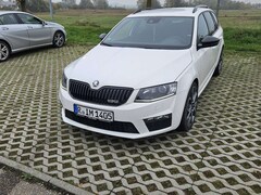 Bild des Angebotes Skoda Octavia Combi 2.0 TDI (Green tec) DSG RS