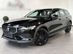 Bild des Angebotes Volvo V60 Cross Country B4 D AWD Plus NAV+LED+CARPLAY