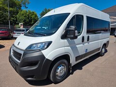 Bild des Angebotes Peugeot Boxer 333 L2H2 Active Blue-HDi Behindertengerech
