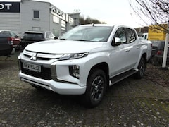 Mitsubishi L200 Doppelkabine Select 2.2 DI-D 4WD Automatik