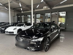 Bild des Angebotes Volvo S60 B5 AWD Ultimate Dark LED ACC Pano 360 H&K