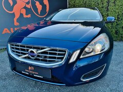 Bild des Angebotes Volvo V60 #1.HAND#TÜV#SERVICE#SCHECKHEFT#NAVI#TOP!