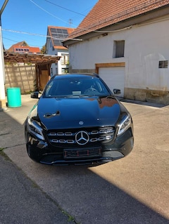 Bild des Angebotes Mercedes-Benz GLA 220 GLA Diesel CDI 4Matic 7G-DCT Urban 1 Jahr MB 100 G