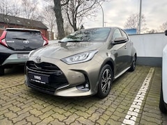 Bild des Angebotes Toyota Yaris Hybrid Yaris Teamplayer Safety- & Comfortpaket
