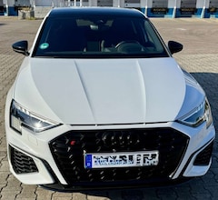 Bild des Angebotes Audi S3 2.0 TFSI quattro - Pano - HuD - B&O - Matrix-LED -