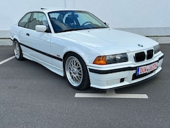 Bild des Angebotes BMW 323 i Coupe *Alpinweiß*M-Paket*
