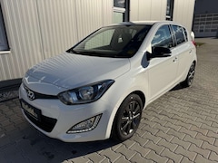 Bild des Angebotes Hyundai i20 FIFA World Cup Edition 1.2 Klima, Tempomat, PDC
