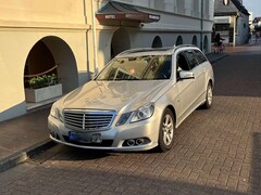 Bild des Angebotes Mercedes-Benz E 220 E 220 T CDI DPF BlueEFFICIENCY Automatik Elegance