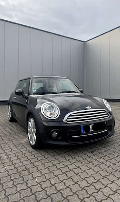 Bild des Angebotes MINI Cooper D Mini Cooper D – Automatik, Panoramadach, TÜV 05/27