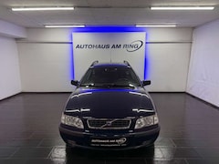 Volvo V40 Comfort AUTOMAT LEDER KLIMAAUTIK SZHZG TEMPO