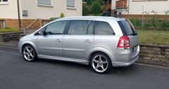 Bild des Angebotes Opel Zafira 1.9 CDTI Automatik Sport 7 sitze