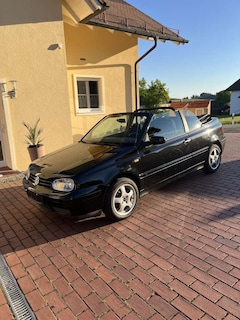 Bild des Angebotes VW Golf Cabriolet Cabrio 1.8 Classic Edition