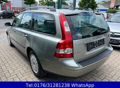 Bild des Angebotes Volvo V50 Kombi 1.8 Kinetic !! Kein Tüv mehr !! Klima
